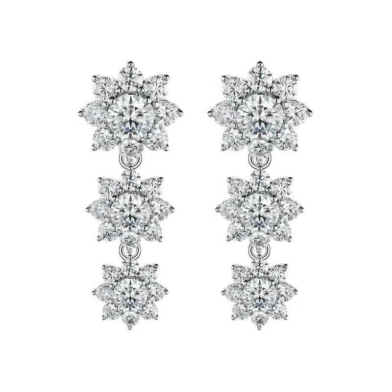 Aretes Flor 3 Rosetas 5.8 Kilates De Moissanita De Lab Plata Plateado