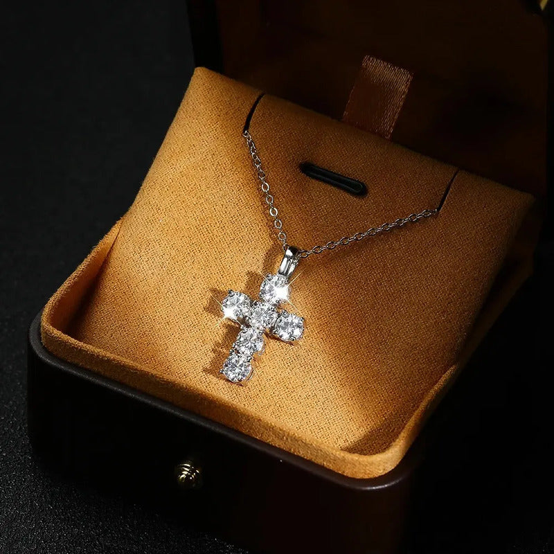 Dije Cruz Moisanite Plata 925 Collar Torsal Mujer 5mm 3ct. Plateado