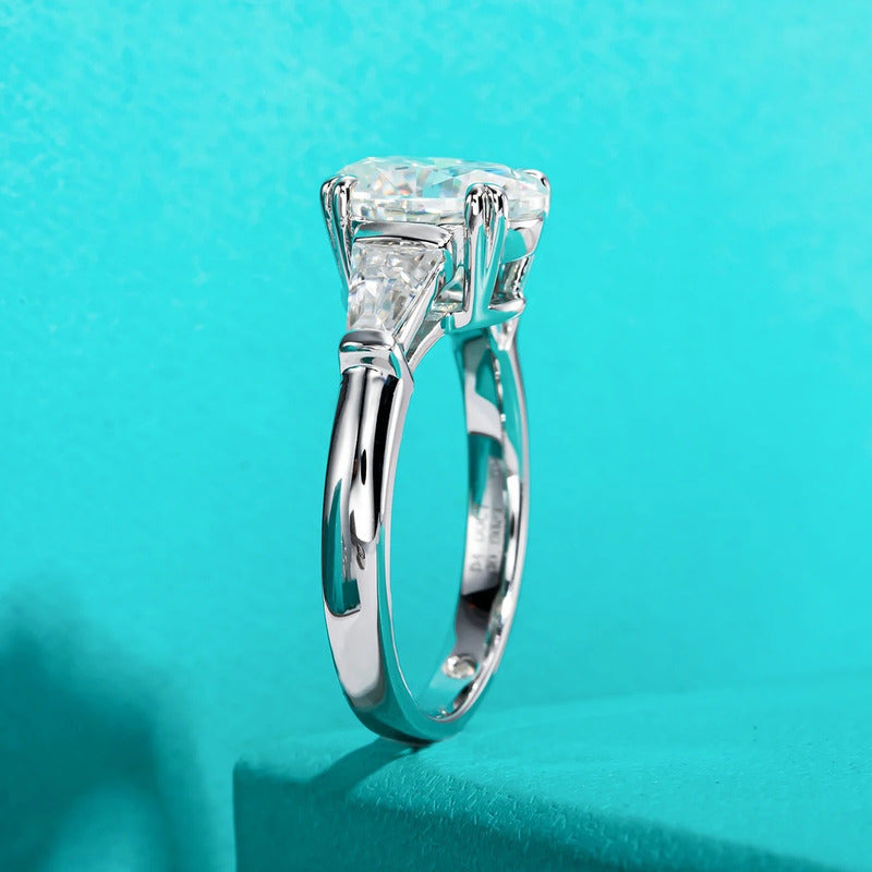 Anillo De Moissanita - Certificado 4.3ct - 3 Piedras D Vvs1